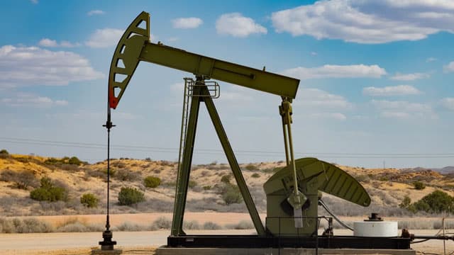 Plains All American Q2 Earnings Beat Estimates, Sales Increase Y/Y