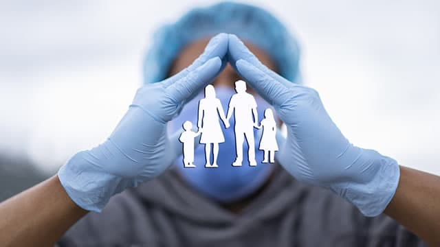 Is It Worth Investing in UnitedHealth (UNH) Based on Wall Street's Bullish Views?