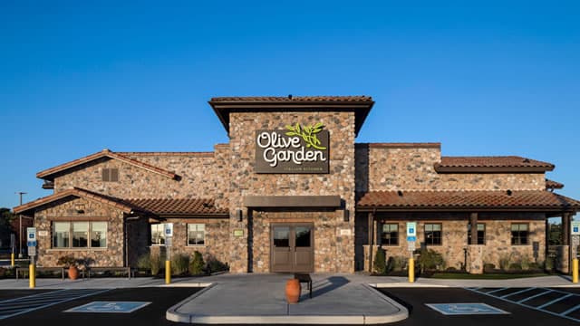 Darden Stock Rises 17% in 6 Months: Should You Buy the Stock Now?