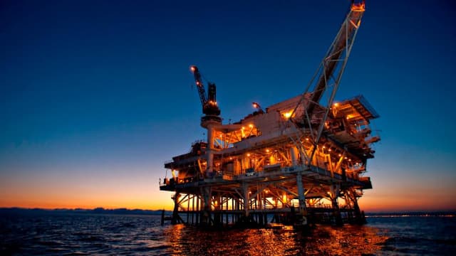Seadrill Wins New Drillship Contracts, Drives Backlog Growth