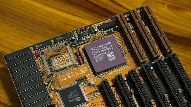AMD: CPU Boom Lifts Target To $1,200