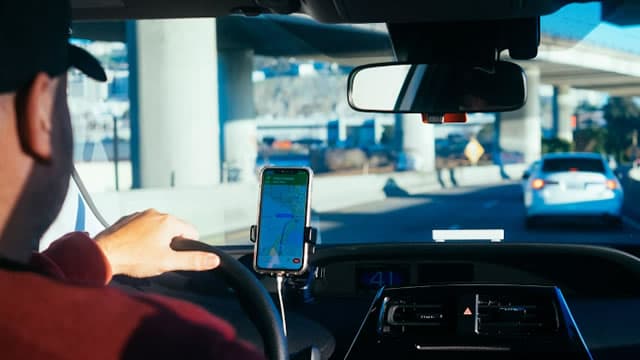 UBER Rides on Gross Bookings Strength: More Growth Ahead?