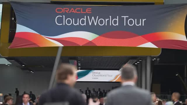 Oracle Stock Was Caught In the AI Debt Selloff. Wall Street Says That's a Mistake.