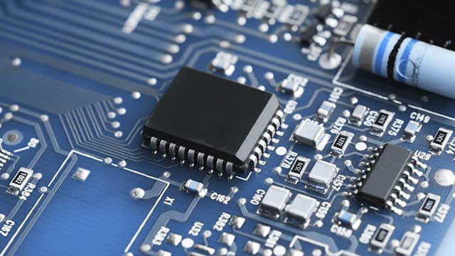 Why Is Analog Devices (ADI) Down 10.1% Since Last Earnings Report?