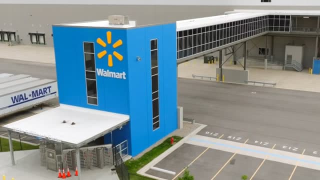 Walmart Wants Robots to Run Its Warehouses. Reality Keeps Getting in the Way.