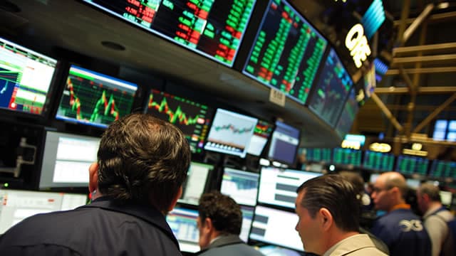 Wall Street's Most Accurate Analysts Give Their Take On 3 Real Estate Stocks With Over 8% Dividend Yields