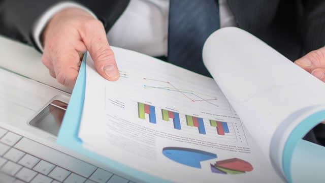 SUPV or UOVEY: Which Is the Better Value Stock Right Now?