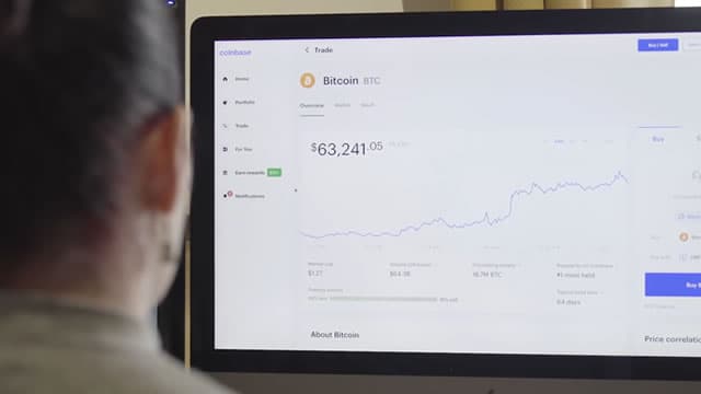 Coinbase Sees Retail Trading Resilience, Pushes Revenue Diversification Amid Crypto Weakness: Analyst