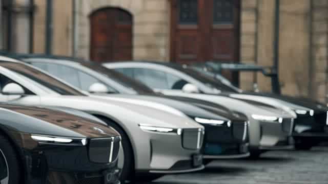 Here's Why Magna (MGA) is a Strong Momentum Stock