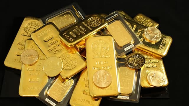 Gold Is Testing Its 200-Day SMA—These 3 Mining Stocks Are the Play