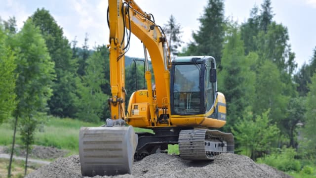 Are Acquisitions Expanding MasTec's Reach in Infrastructure Markets?