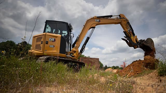 Should You Buy, Sell or Hold Caterpillar Stock Post Q2 Earnings?