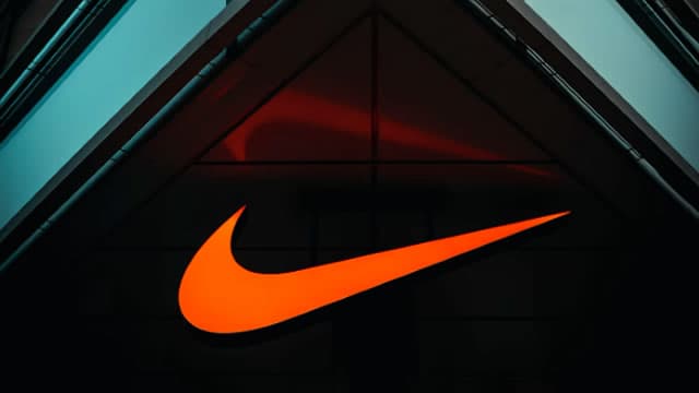 Wells Fargo Downgrades Nike to Equal Weight: GLP-1 Mega-Trend Threatens the Athletic Wear Giant