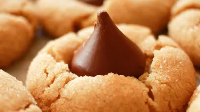 Hershey Q1 Earnings Top Estimates on Pricing-Led Sales Growth