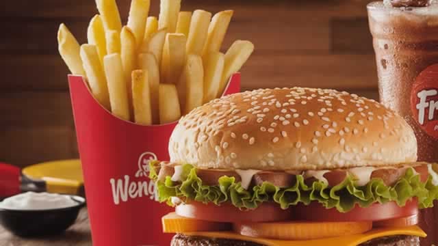 Wendy's Traders Smell a Buyout Cooking — Nelson Peltz Preps a Bid