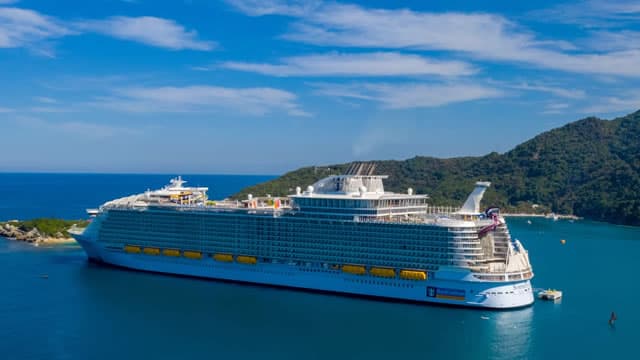 Royal Caribbean Q1 Benefits From Strong Demand, Execution