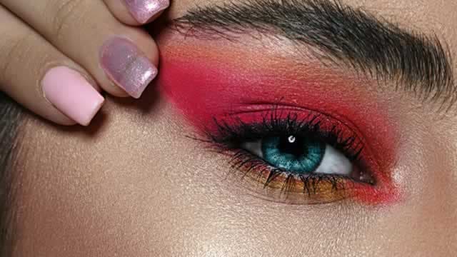 Ulta Beauty (ULTA) Stock Slides as Market Rises: Facts to Know Before You Trade