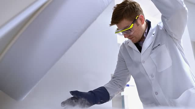 AbbVie's skin disease drug reduces lesions in trial, company eyes weight-loss combination