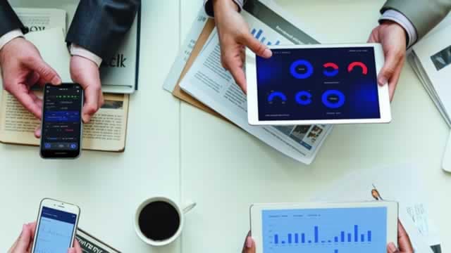 CNA Q2 Earnings Beat on Improved Investment Income, Premium Growth
