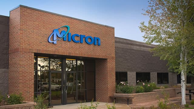 Bull v. Bear: Is Micron's (MU) Rally Just Getting Started?