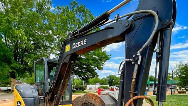 Deere: The Risk Is Front-Running (Earnings Preview)