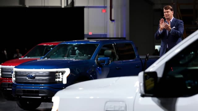 US connected-car rule prompts Ford, other automakers to seek licenses for China-built models​