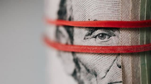 Wall Street's Most Accurate Analysts Spotlight On 3 Tech Stocks Delivering High-Dividend Yields