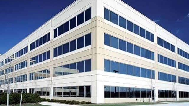 Howard Hughes Holdings (HHH) Lags Q4 Earnings Estimates