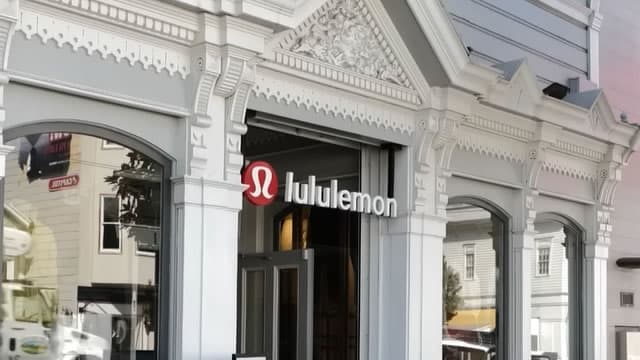 Lululemon (LULU) Stock Sinks As Market Gains: Here's Why