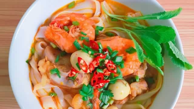Sweetgreen, Inc. (SG) Stock Dips While Market Gains: Key Facts