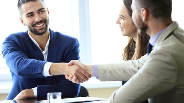 Zacks Initiates Coverage of Regis With Neutral Recommendation