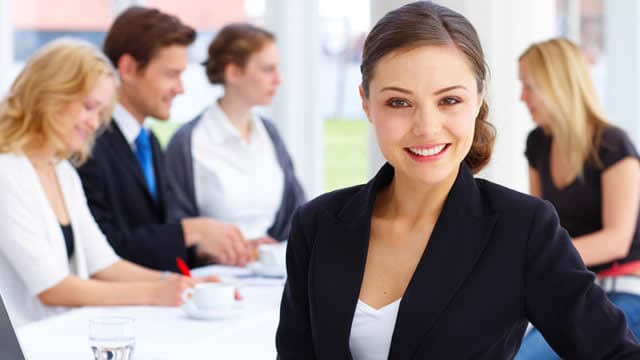 Rising Bill Rates & Solid Liquidity Aid Robert Half Amid Stiff Rivalry