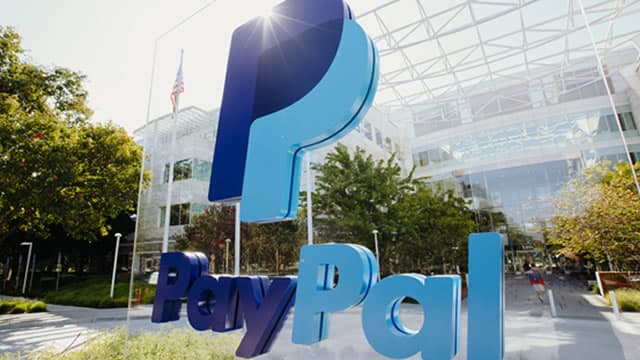 Macquarie Downgrades PayPal as Cost-Saving Plan Looks Too Back-End Loaded