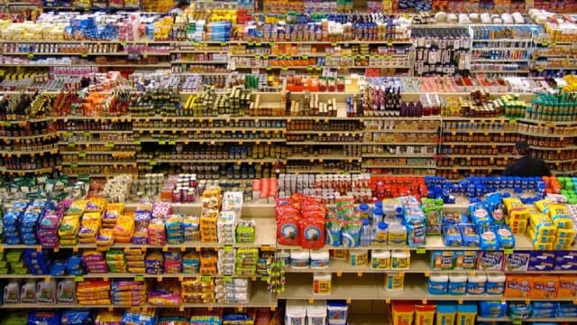 Natural Grocers' Stock Down 14% as Q3 Earnings Decline Y/Y