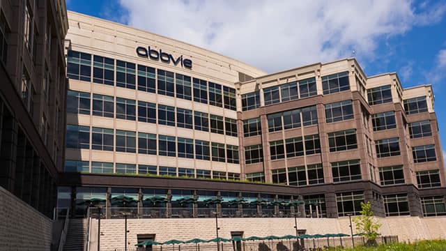 How Much Did Immunology Drugs Contribute to AbbVie's Q2 Performance?