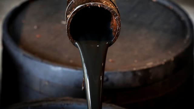 Delek US Stock: Not a Buy, But Still Worth Holding for Now