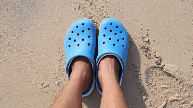 Crocs Q1 Earnings Beat Estimates on DTC Growth, View Raised