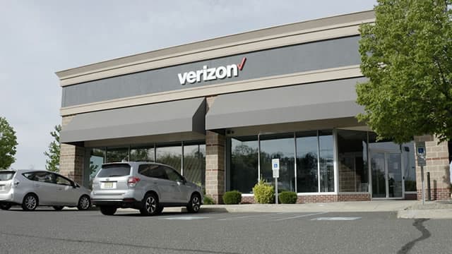 Verizon cutting a few hundred jobs nationwide
