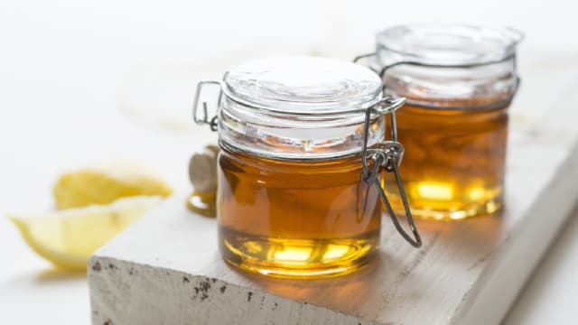 Is Mama's Creations, Inc. (MAMA) Stock Outpacing Its Consumer Staples Peers This Year?