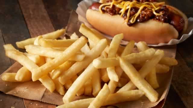 Executive Parts Ways With 3,820 Shares of Lamb Weston Stock