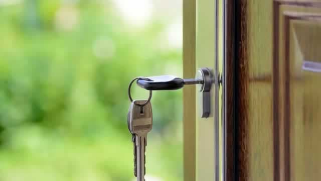 Zillow's Q1 Earnings Beat Estimates on Solid Y/Y Revenue Growth