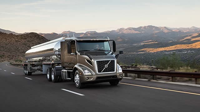 Here's Why Paccar (PCAR) is a Strong Momentum Stock