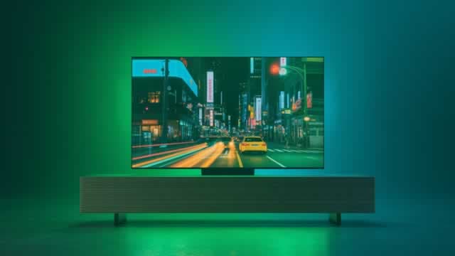 Charter vs. Comcast: Which Cable Giant Is the Better Buy?