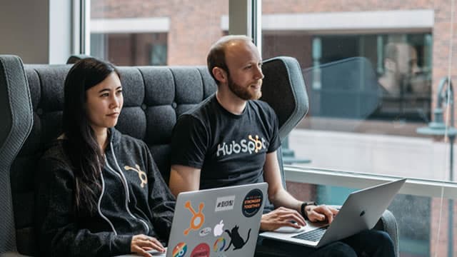 HubSpot Just Cut Its Own Customer-Growth Forecast to 5,000 a Quarter. What Is the Stock Worth in 3 Years?