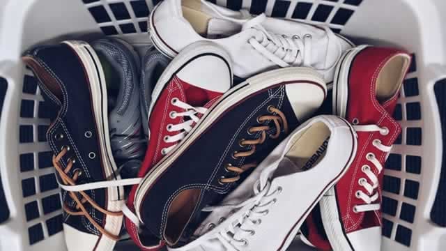 Investors Heavily Search Deckers Outdoor Corporation (DECK): Here is What You Need to Know