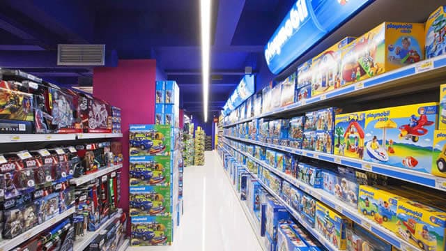 Hasbro (HAS) Falls More Steeply Than Broader Market: What Investors Need to Know