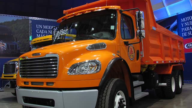 Why Is Paccar (PCAR) Up 1.2% Since Last Earnings Report?
