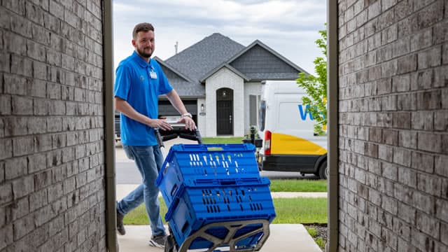 Should You Buy Walmart Stock Before Aug. 20?