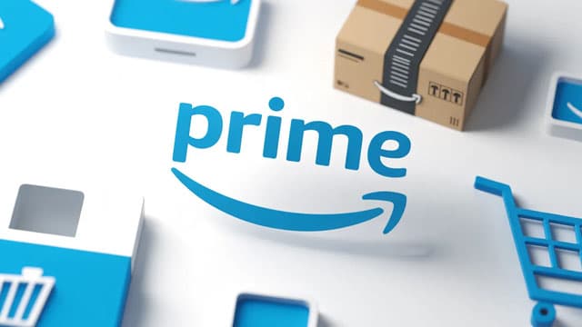 Amazon Uses Healthcare and Banking to Woo More Holiday Workers