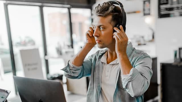 Here's Why HubSpot (HUBS) is a Strong Growth Stock